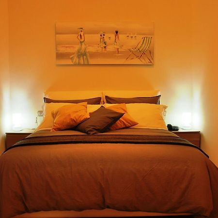 B&B Chiaia 216 Napoli Bagian luar foto